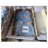 Womens Levi Jeans Size 10,12,14,16