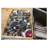 Furniture Pulls & Castors