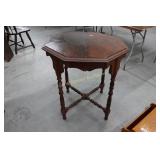 8 Sided Lamp Table