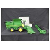 John Deere S670 w/ Grain Table and Corn Head -