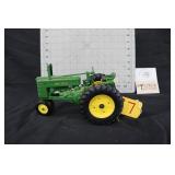 John Deere G - Toy Tractor