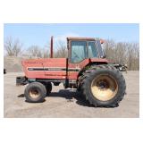 International 5288 Tractor
