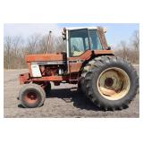 International 1586 Tractor