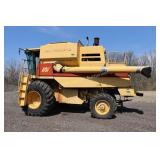 New Holland TR 86 Combine