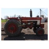International 1066 Tractor w/ Duals
