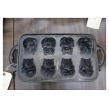 Cast Iron Teddy Bear Muffin Pan
