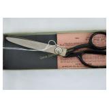 PINKING SHEARS