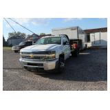 Cheverlot 3500 Flatbed Truck