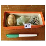 COLECTIBLES IN SMALL BOX