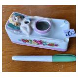 VINTAGE TOOTH PASTE AND BRUSH HOLDER