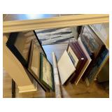 GROUP FRAMED DECOR UNDER DESK