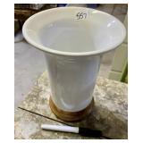 LARGE WHITE/GOLD VASE