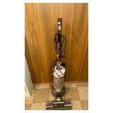 DYSON VAC