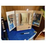 VINTAGE LIGHT UP MIRROR