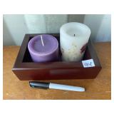WOOD BOX WITH 2 CANDLES
