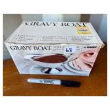 GRAVY BOAT IN BOX