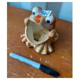KITCHEN FROG