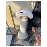 CERAMIC PEDESTAL