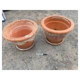 2 PLANTERS