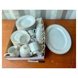 WHITE DISHES GROUP SEE DESCRIPTION