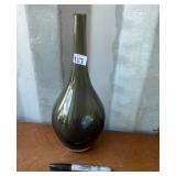 GLASS VASE