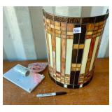 LIGHT FIXTURE