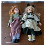 2 DOLLS