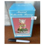 MUSCIAL BUNNY IN BOX