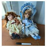 METAL BASKET WITH 2 COLLECTIR DOLLS