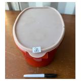TUPPERWARE
