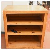 Oak work stand w/adjustable shelves