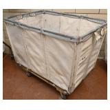 Laundry cart on castors