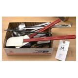 10 pc.  Kitchen utensils