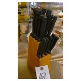 Knife set w/ block