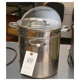 Stainless steel cooker w/steamer and lid