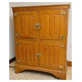 A Large 4 Door Oak Ice Box
