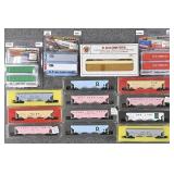 14 Pc N Scale Freight Cars