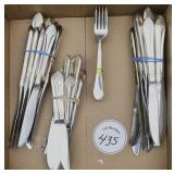 48 pc International Co Manhattan Flatware