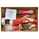 5 Santa Figures
