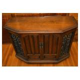 Oak Console Phonograph