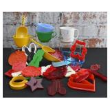 Vintage Plastic Kitchen Wares.