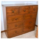 An Oak Chest of Drawers