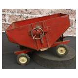 ERTL Gravity Box Wagon