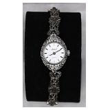 Janil Quartz Watch