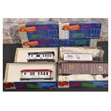 8 Pc. Roundhouse HO Gauge Rolling Stock
