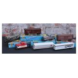 8 Pc Athearn Miniature HO Gauge Rolling Stock