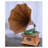 Antique Victor Oak Horn Phonograph