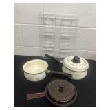 Glass pan and plastic dish 2 floral pans