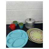 Leonx ware plates, plastic up and pages with