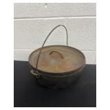 10ï¿½ cast iron Dutch oven